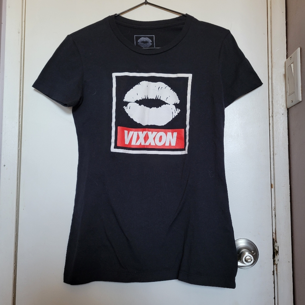 Black Vixxon Lipstick Graphic Tee Small